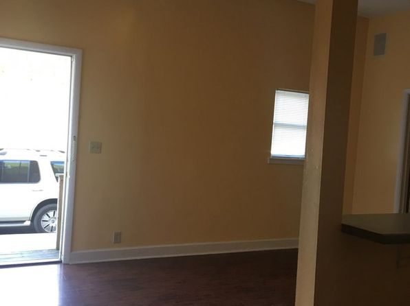Unique 2 Bedroom 1 Bathroom Garden Apartments, 75 1st St APT 2, California, PA 15419