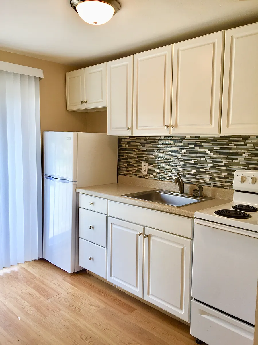 Building Photo - Brookside Apartments