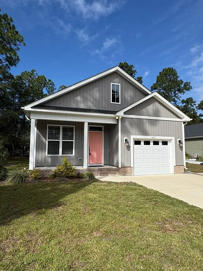 3 bed, 2.0 bath, 1314 sqft, $1,895 — Photo 2