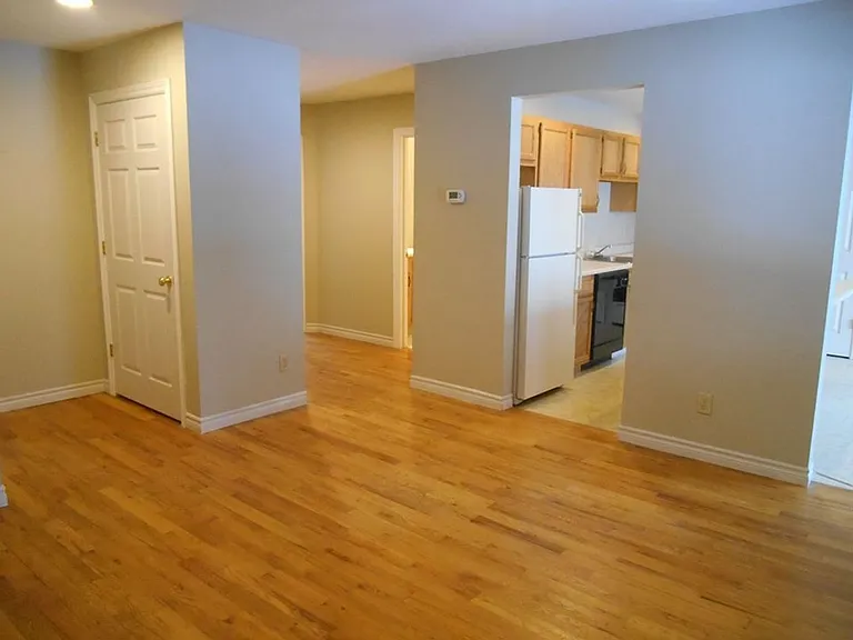 Willow Wood Apartment Homes — Photo 9