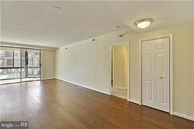 2nd image of 24 Courthouse Sq APT 201