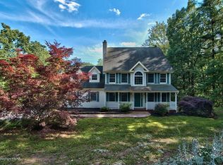 287 Harvest Hill Dr, Effort, PA 18330
