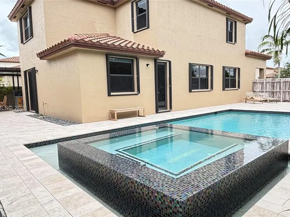 157 NE 25th Ave, Homestead, FL 33033