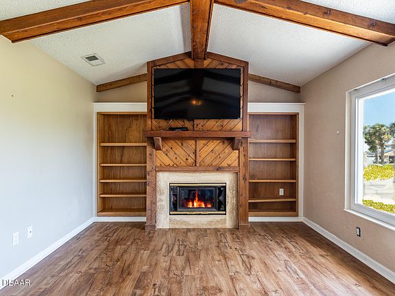 4th image of 37 Sea Harbor Dr E