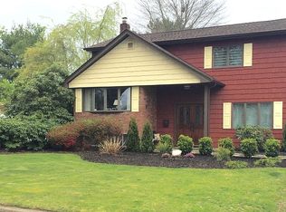 10 Cecil Ct, Melville, NY 11747