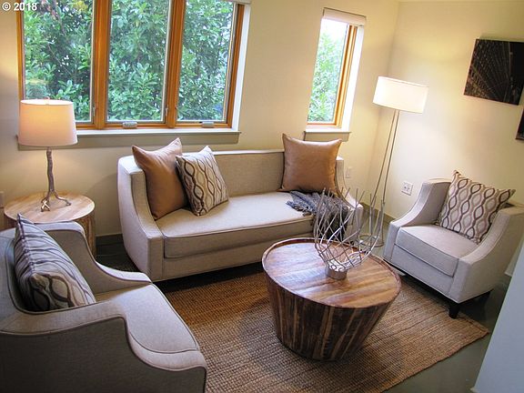 5th image of 2525 N Killingsworth St APT 307