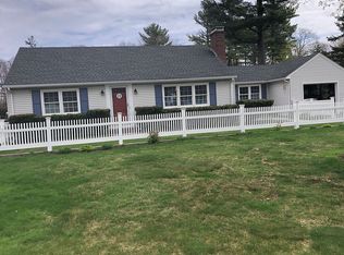 22 Gendron Ln, Kennebunk, ME 04043