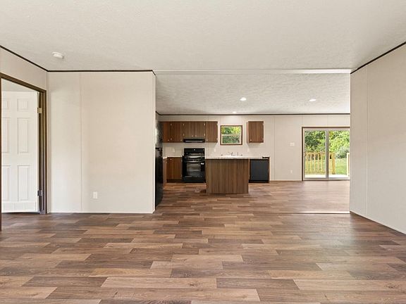 2nd image of 2152 Carcassonne Rd