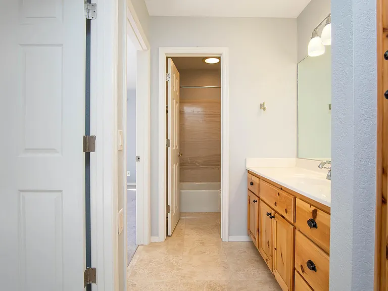 Jack and jill bathroom for 2nd and 3rd bedroom