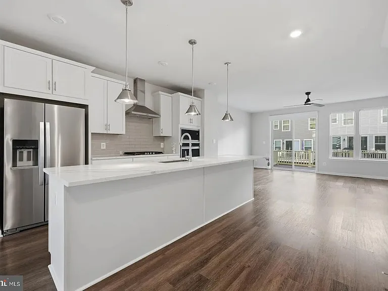 9309 Barnes Loop — Photo 10
