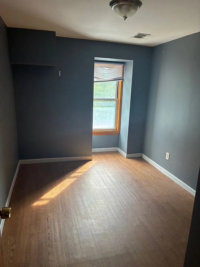53 Bates St 1 & 2 — Photo 3