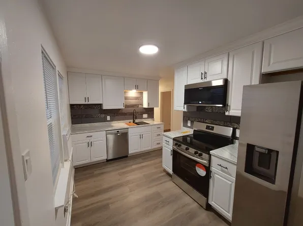 335 Valley Dr, Sterling, CO 80751