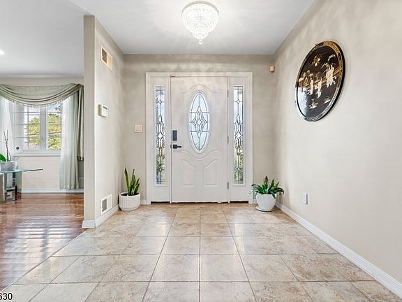 5th image of 1553 Alps Rd