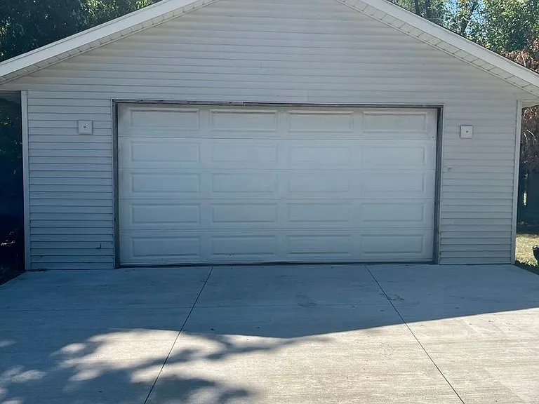 903 Anna Ave — Photo 9