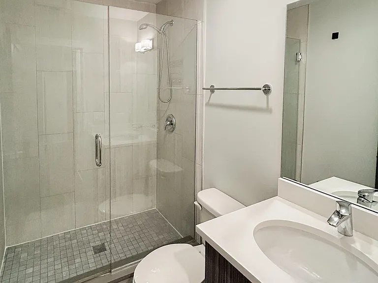 2618 N Rockwell St #2F — Photo 4