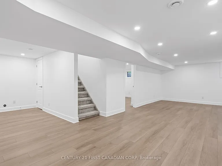 32 Braemar Cres — Photo 34