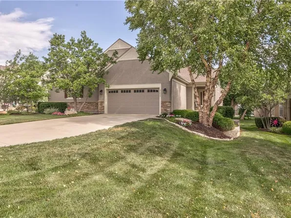 21230 W 115th Ter, Olathe, KS 66061