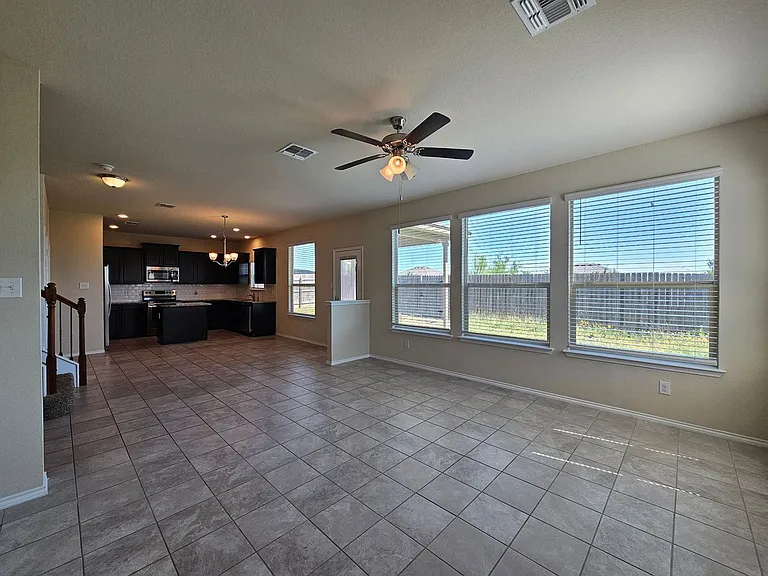 3901 Brunswick Dr — Photo 3