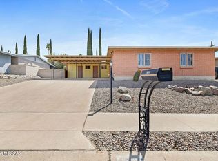 1825 S Palm Springs Cir, Tucson, AZ 85710