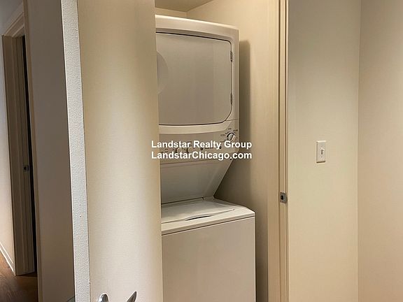 4th image of 125 E 21st St APT 312