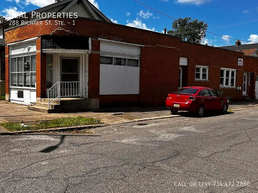 Studio, 550 sqft, $940 — Photo 2