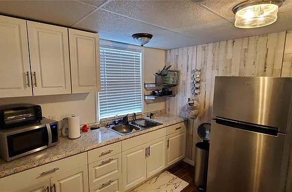 5th image of 3822 Lake Padgett Dr