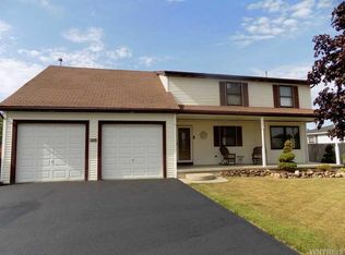 6479 Rapids Rd, Lockport, NY 14094