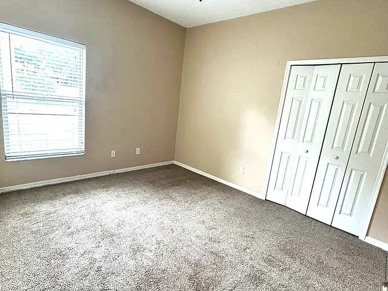 465 Eastbridge Dr — Photo 24