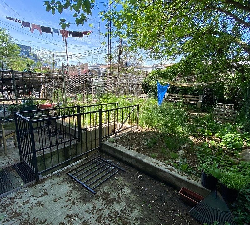 1st image of 319 Melrose St APT 1L