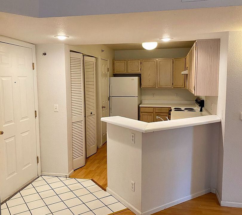 1st image of 1830 W Centennial Dr #107