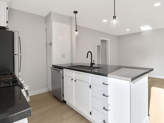 5th image of 2823 S Corning St APT 2