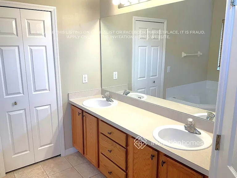 1461 Maple Leaf Ln — Photo 9