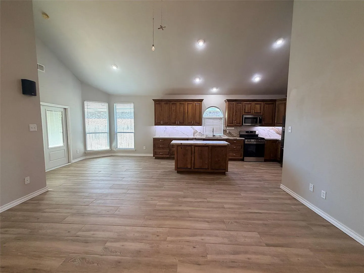 12917 Farmington Drive, Fort Worth, Texas 76244 — Photo 3