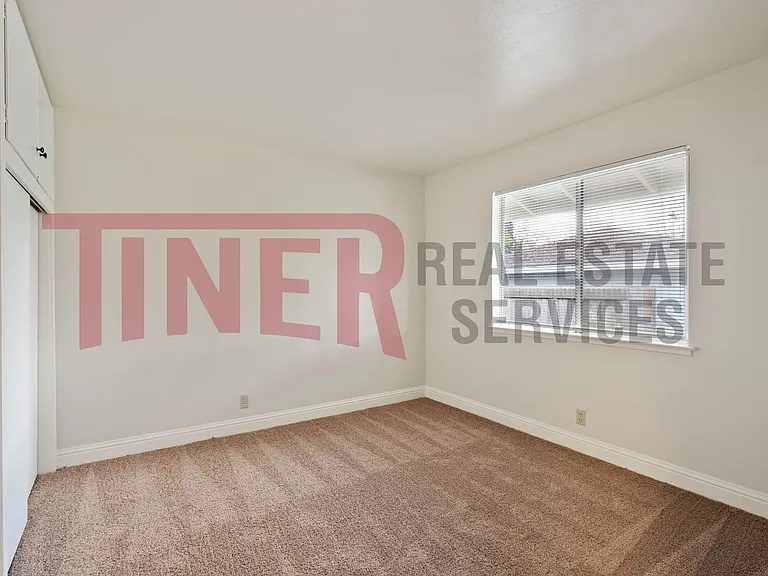 2848 Clover Ln — Photo 12