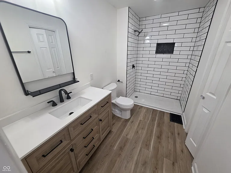 2137 Napoleon St — Photo 11