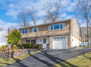 33 Cannonball Rd, Wanaque, NJ 07465