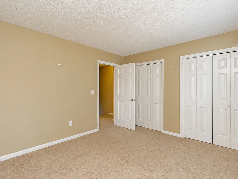 1700 Wedgewood Dr — Photo 8