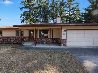 368 NW Columbia Dr, Oak Harbor, WA 98277