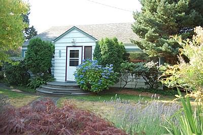 1st image of 1425 Dickinson Ave NW