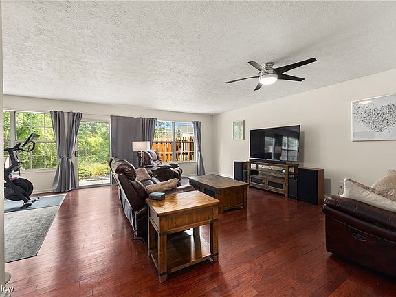 4th image of 19572 Porters Ln
