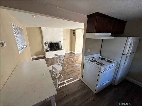 5th image of 449 Georgia St