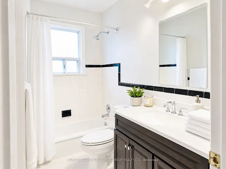14 Glen Everest Rd #UPPER — Photo 9