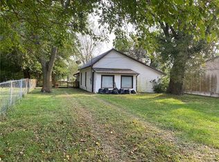 21262 Sycamore St, Helena, MO 64459