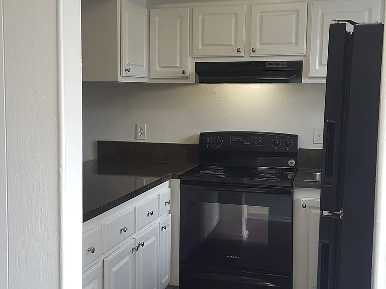 Oak Ridge Apartments — Photo 53