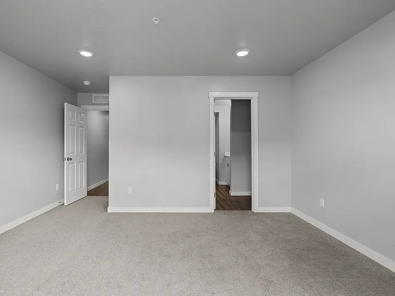 Telluride Apartments — Photo 31