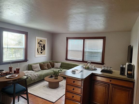 3rd image of 237 7th Ave W APT 5