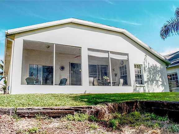 3rd image of 726 High Vista Dr