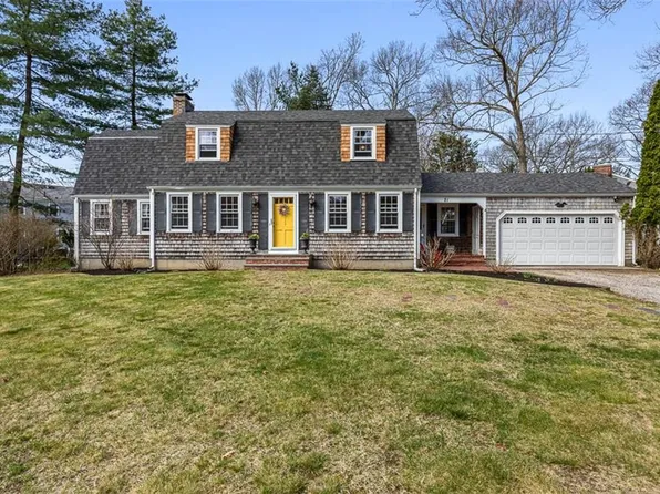 21 Old Chimney Rd, Barrington, RI 02806