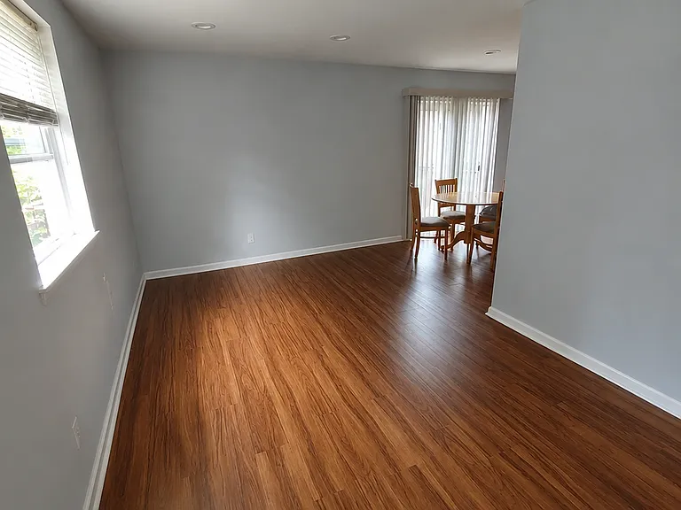 11702 Lockart Rd — Photo 10