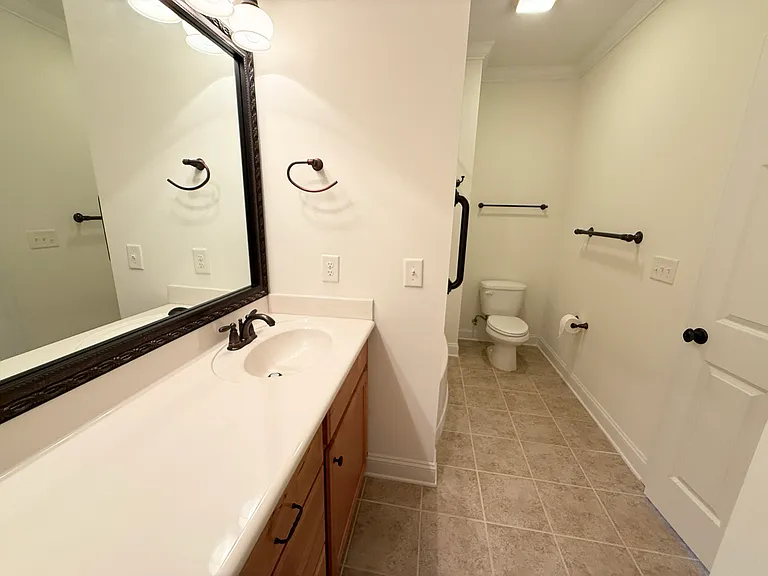 1102 Kinloch Dr — Photo 12